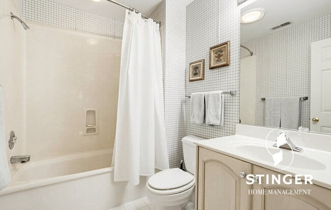 Building Photo - 144 Locust Fence Rd