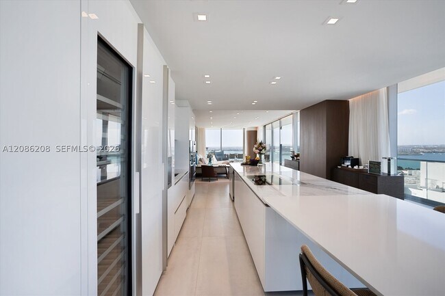Building Photo - 10203 Collins Ave
