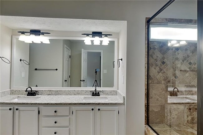 Building Photo - 4018 River Rock Way