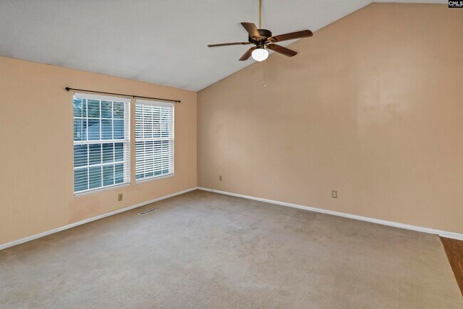 Building Photo - 100 Woodspur Rd