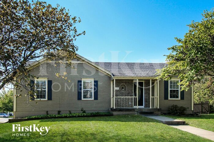 Primary Photo - 1320 Maple Ln