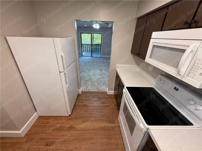 Building Photo - 2154 Willowgrove Ave