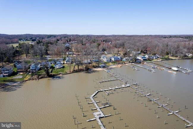 Building Photo - 26 Park Ln