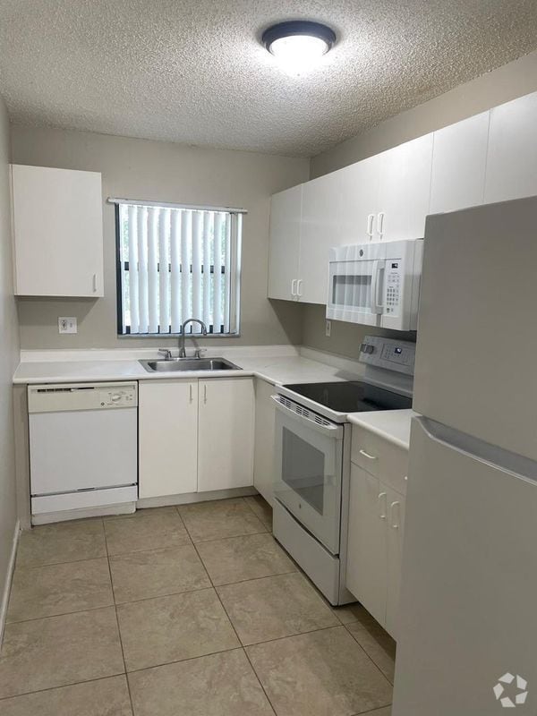 Building Photo - 5070 Sanctuary Way
