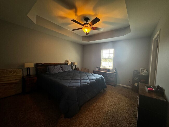 Building Photo - Charming 3-Bedroom, 3-Bathroom Home with V...