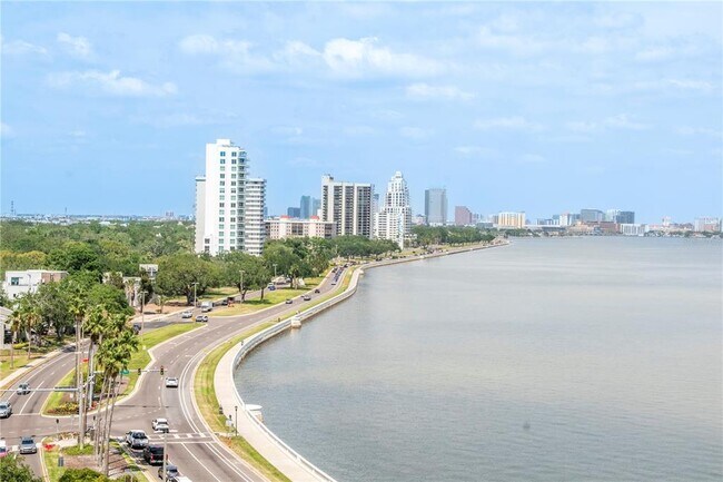 Building Photo - 3101 Bayshore Blvd