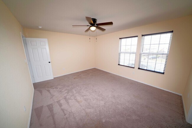 Building Photo - 3730 Acorn Pl