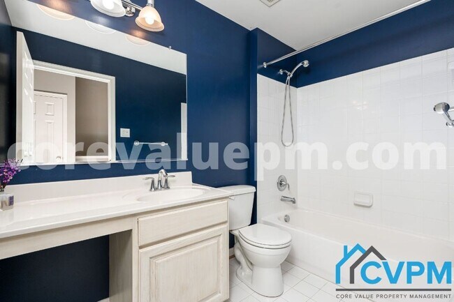 Building Photo - 806 Emory Ct