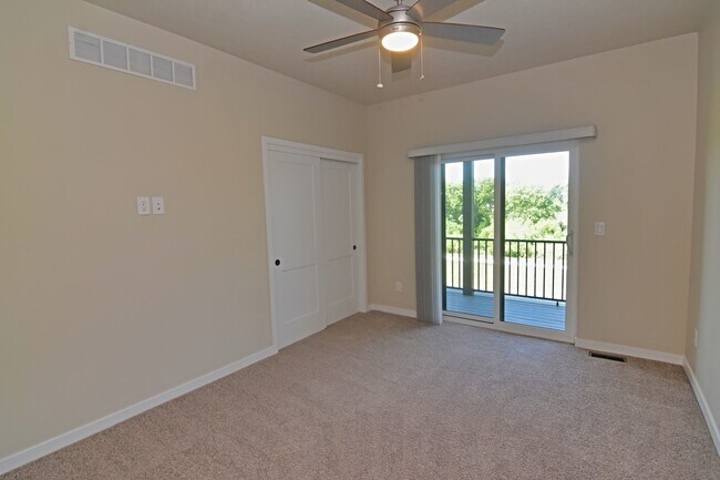Building Photo - 29 Crosby Park Dr