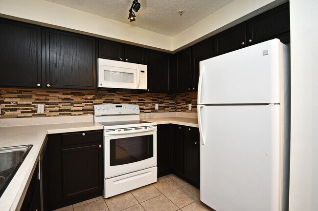 Building Photo - 692 Seabrook Ct
