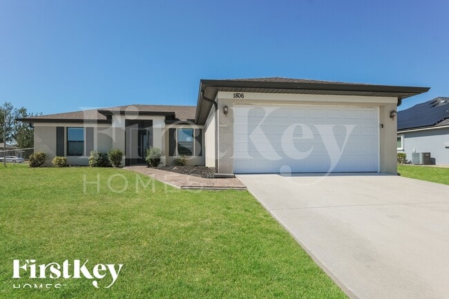 Building Photo - 1806 NE 2nd Ave