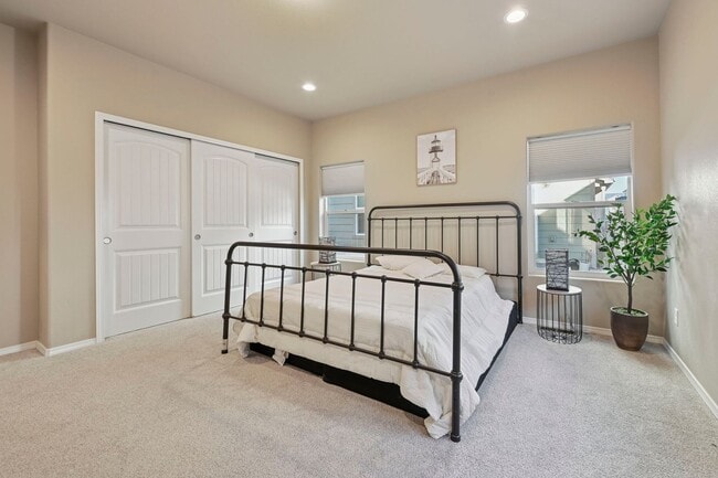Building Photo - 3 Bed 2 bath house off of N Carefree!