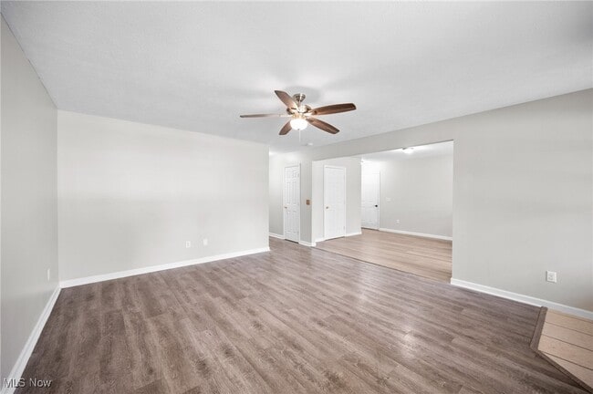 Building Photo - 3031 Logan Ln N