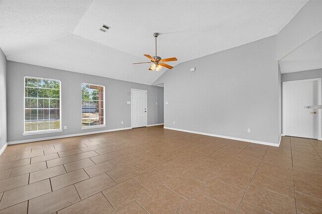 Building Photo - 18402 Willow Moss Dr