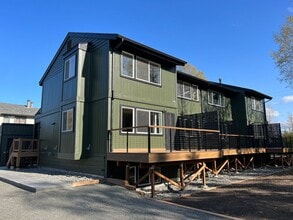 Building Photo - 108 S Tinker Ln