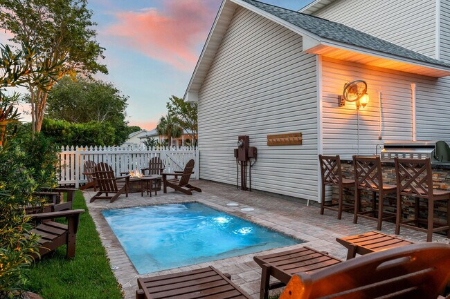 Building Photo - 4465 Clipper Cove