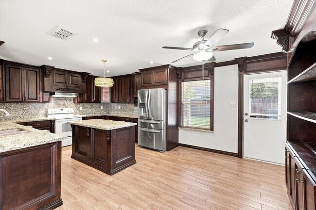 Building Photo - 11826 Ranchwell Cove