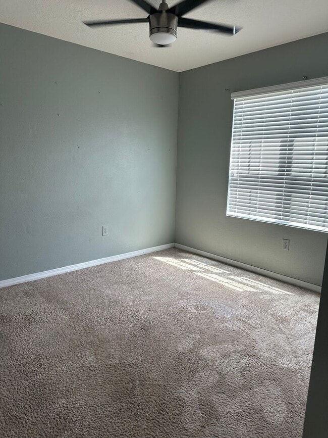 Building Photo - 1519 Diamond Loop Dr