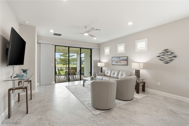 Building Photo - 12361 Canal Grande Dr