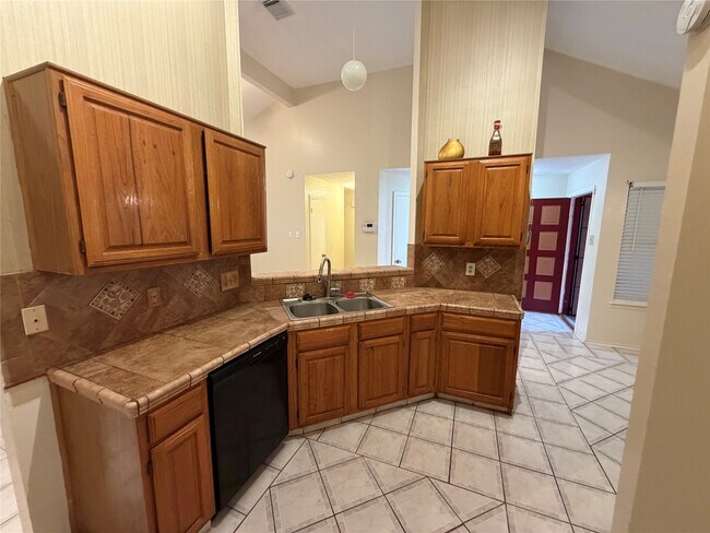 Building Photo - 1423 Elkwood Dr