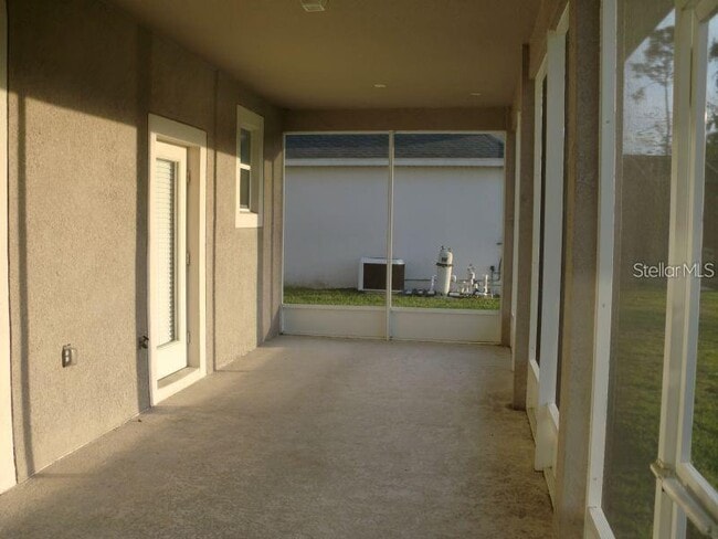 Building Photo - 3176 Farland Dr