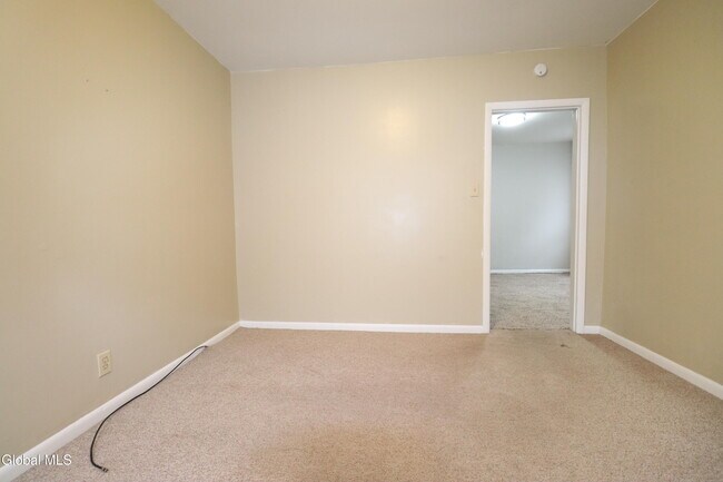 Building Photo - 29 Stewart St