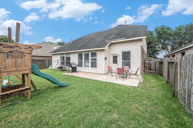 Building Photo - 7010 Paradise Park Bend