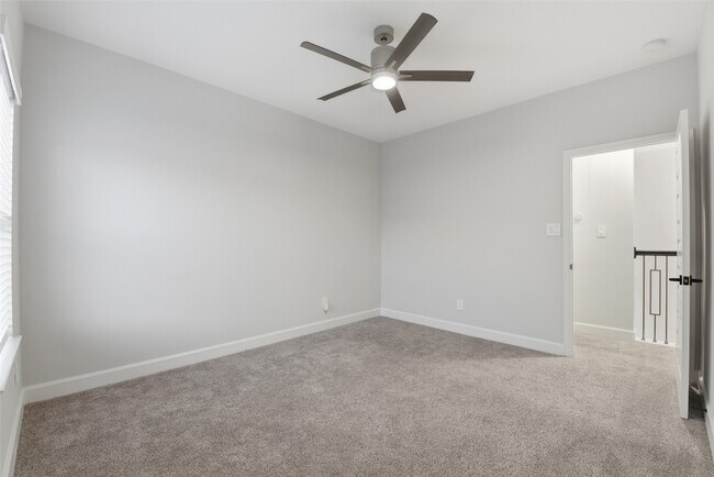 Building Photo - 2030 Green Haven Ct