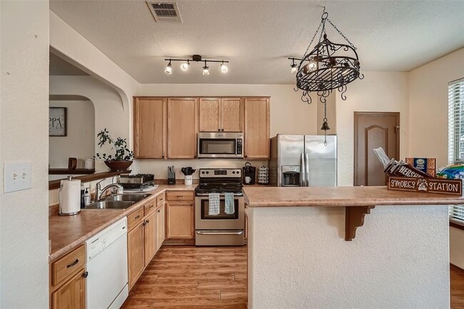 Building Photo - 1639 Bayland St