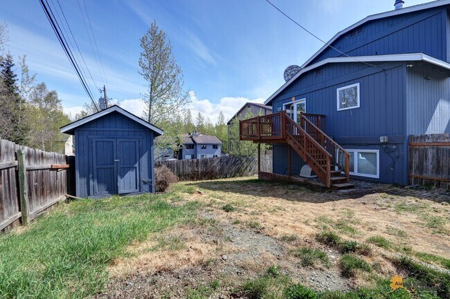 Building Photo - 4701 Grumman St