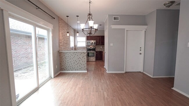 Building Photo - 1512 Wheatfield Dr