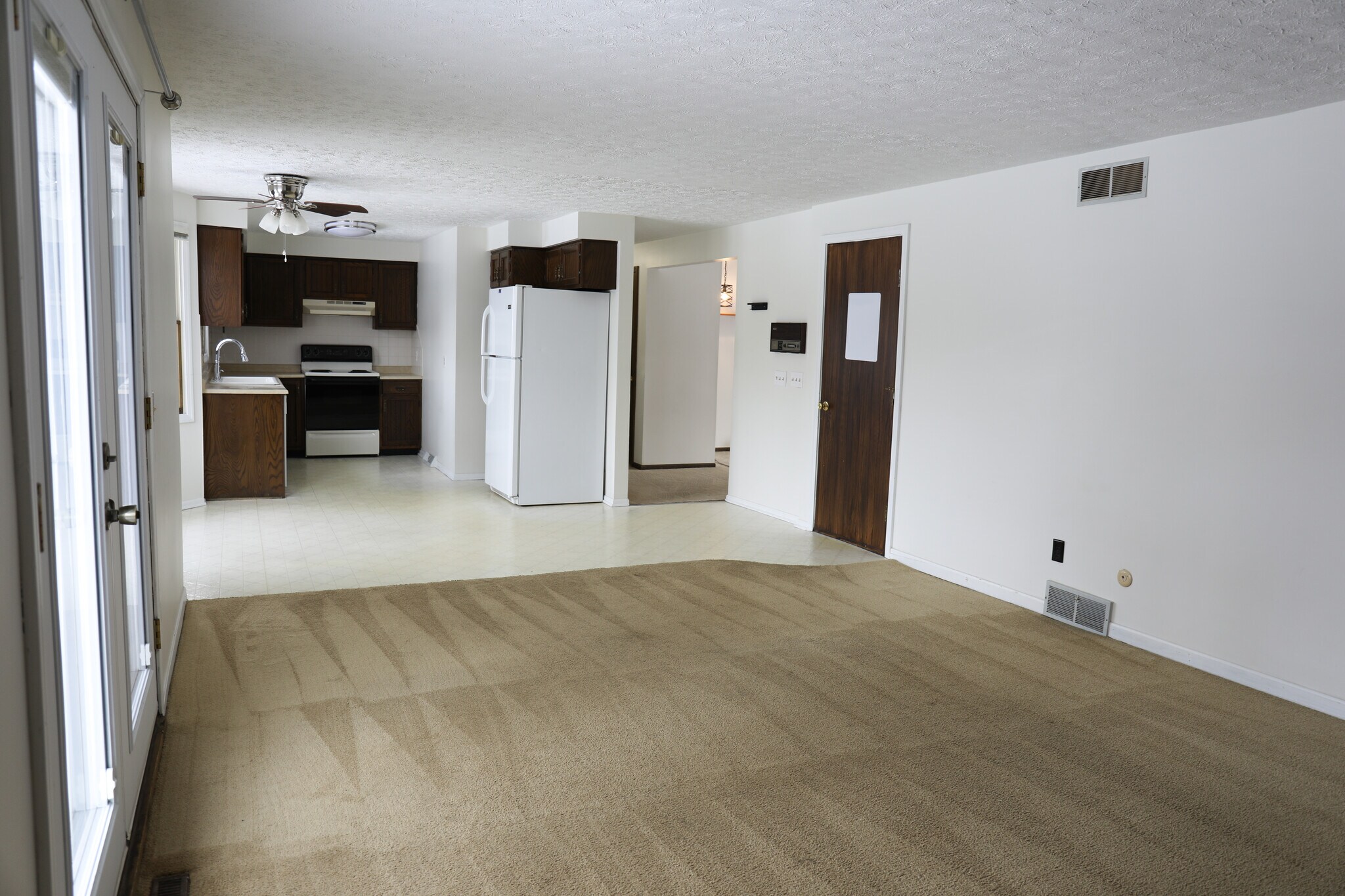 Building Photo - 5409 Johnnycake Rdg NE