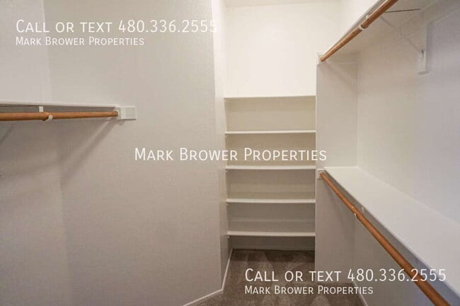 Building Photo - 2623 E Detroit Pl