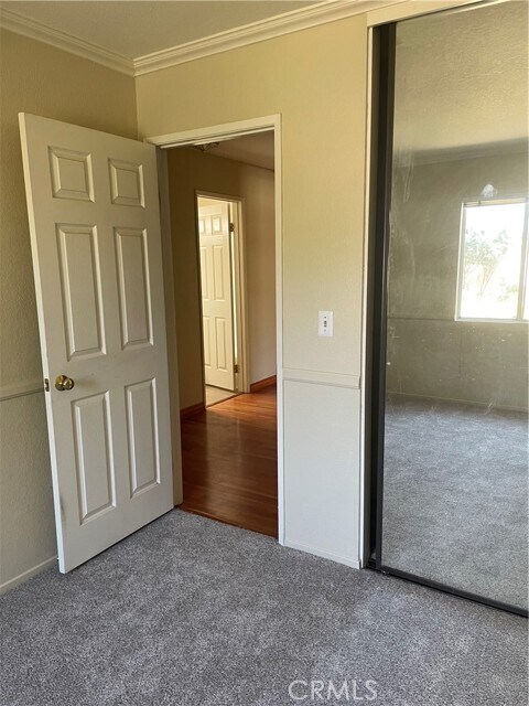 Building Photo - 583 Le Harve Ave