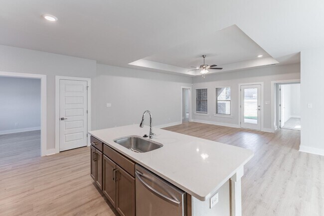 Building Photo - 6027 Margie Collins Dr SE