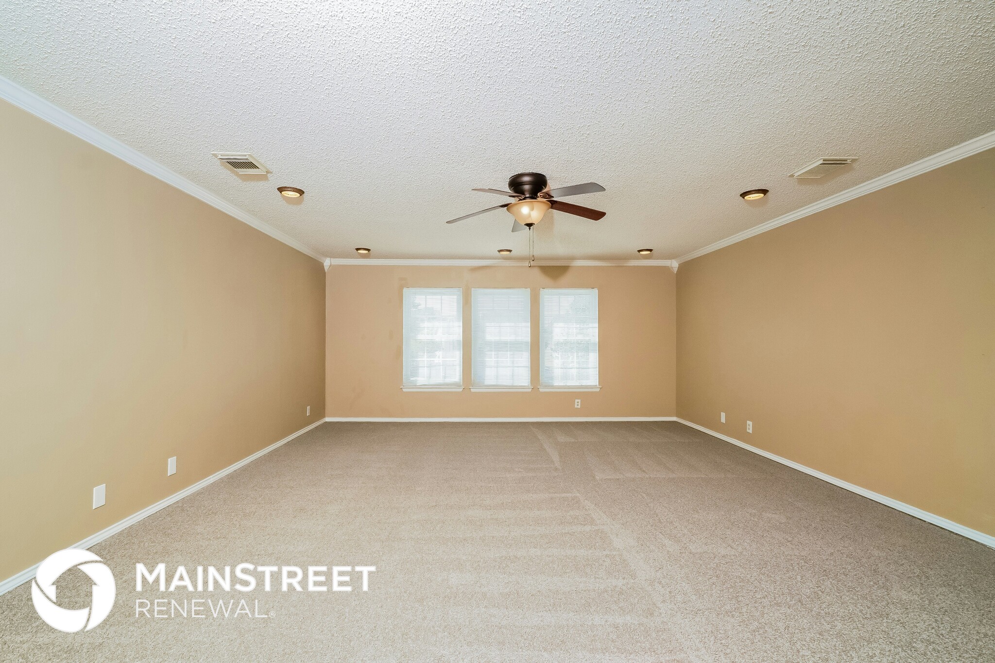 Building Photo - 6611 Meadow Fawn Dr