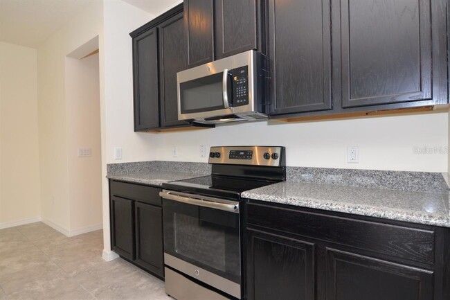 Building Photo - 417 Merry Brook Cir