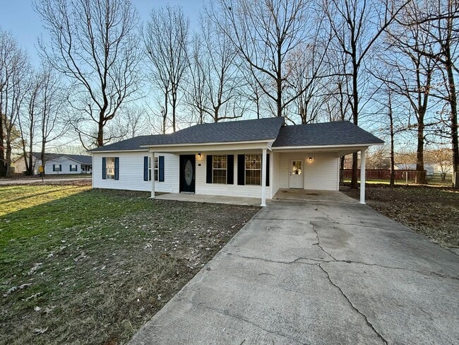 Building Photo - 3 Bedroom/2 Bathroom Home in Paragould AR - $1,225/month