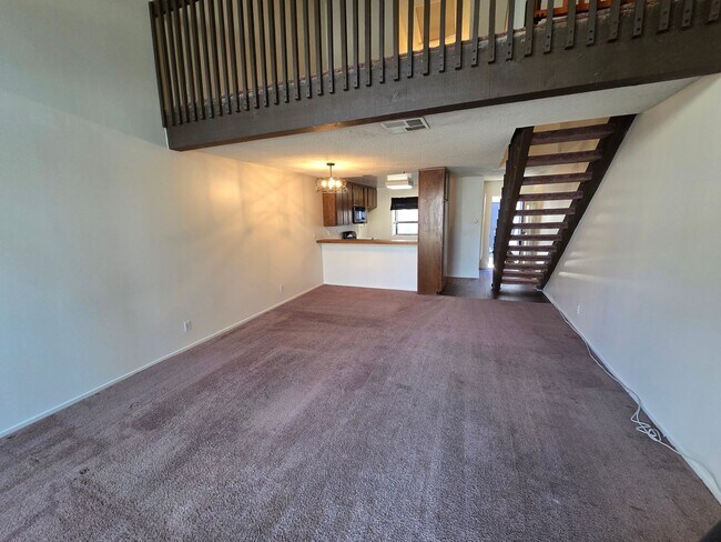 Building Photo - Charming 1 Bed, 1 Bath Lakewood Shores condo!