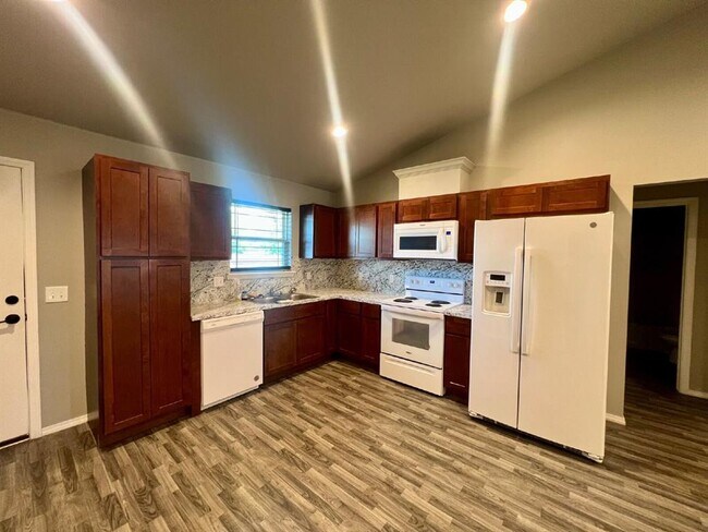 Building Photo - 2823 Juvene Cir