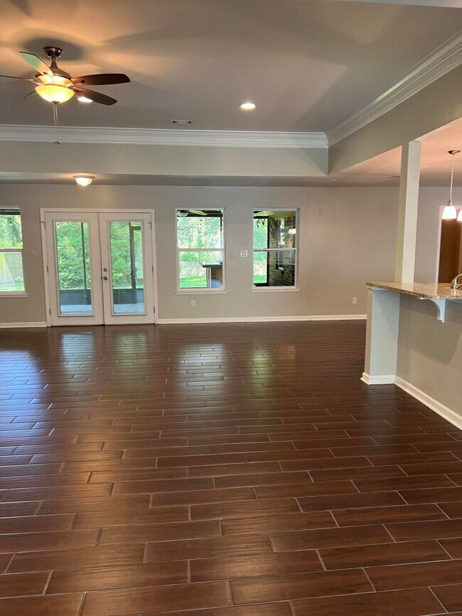 Building Photo - 16 Mariners Ln