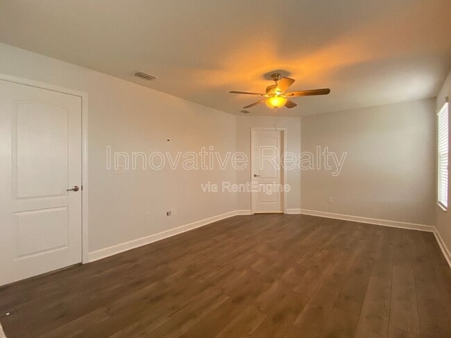 Building Photo - 1913 Thetford Cir