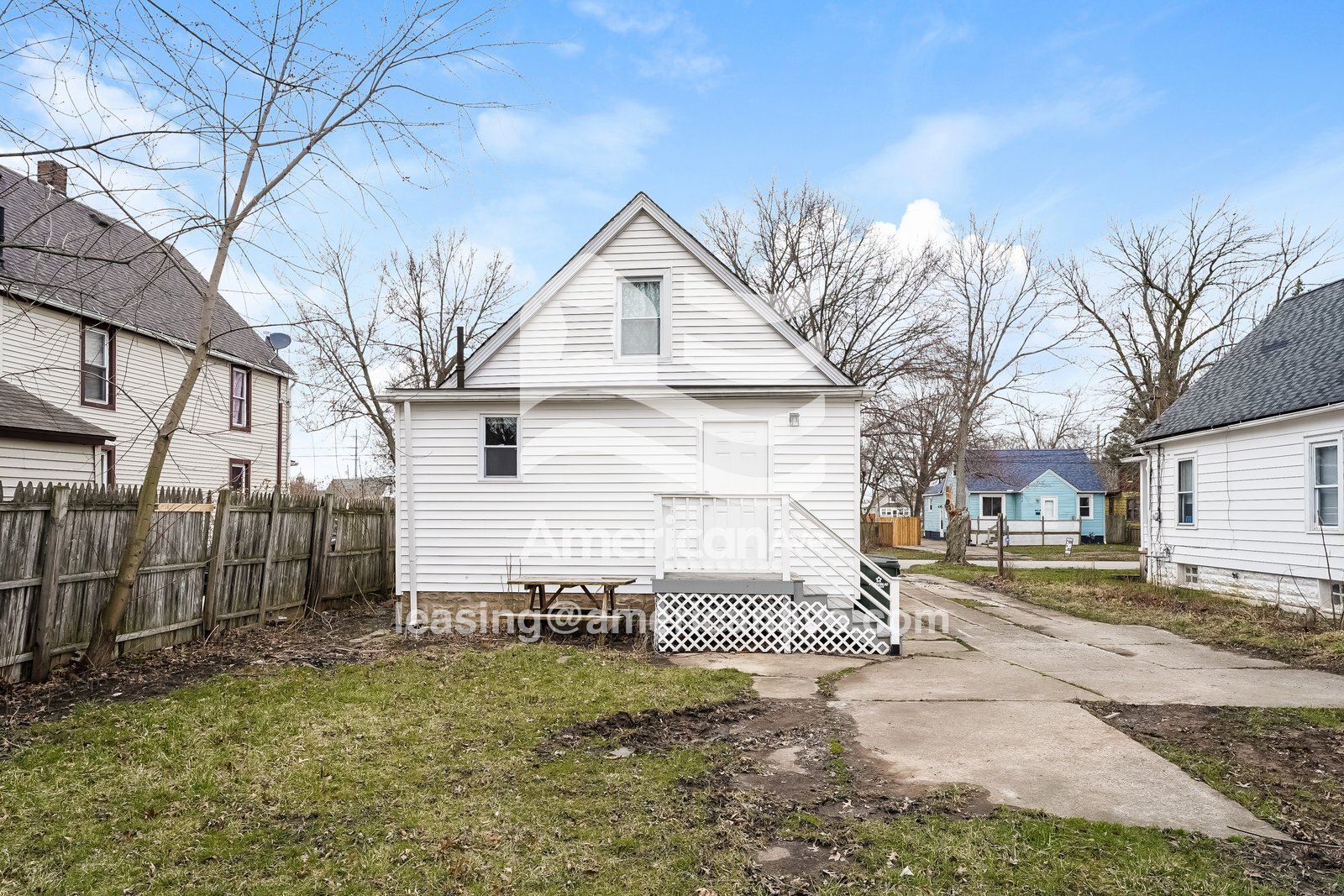 Building Photo - 912 E 34th St