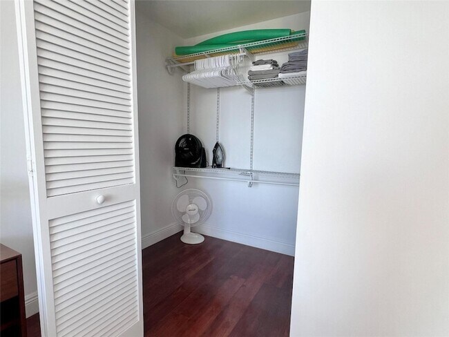 Building Photo - 7275 SW 90th Way