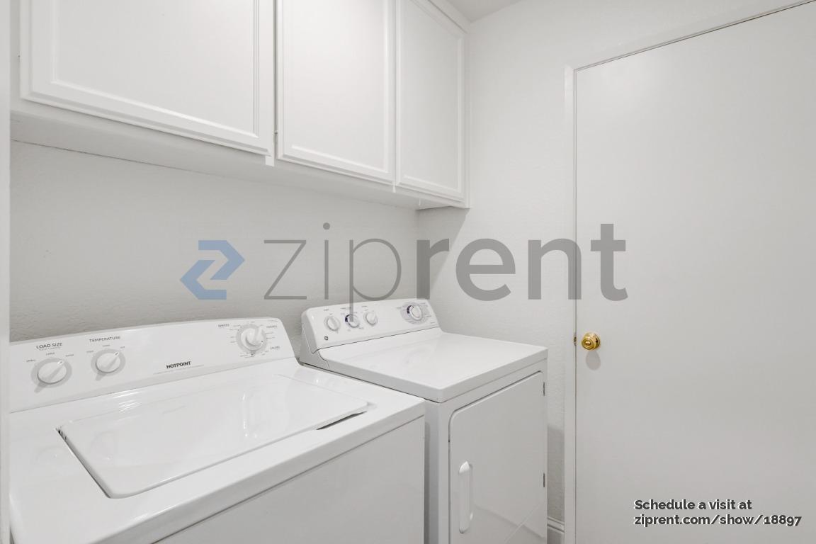 Building Photo - 4533 Silvercrest Way