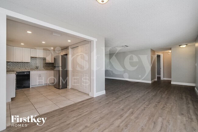 Building Photo - 3641 Windham Dr