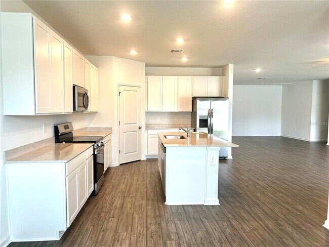 Building Photo - 4611 SW 83rd Lp