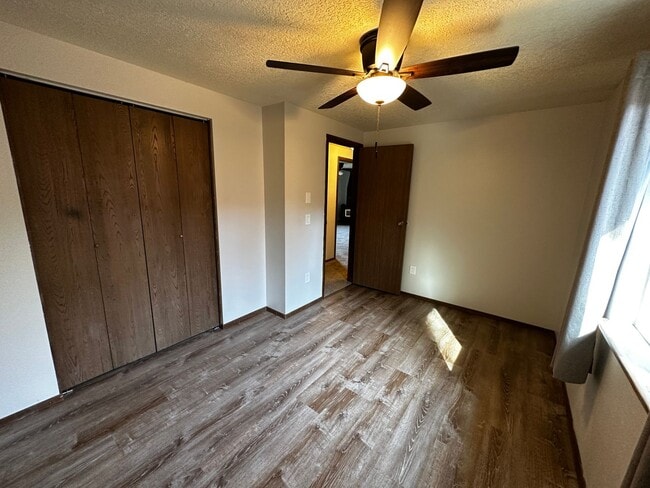 Building Photo - 2 Bedroom 1 Bath Single Family Home w/Atta...