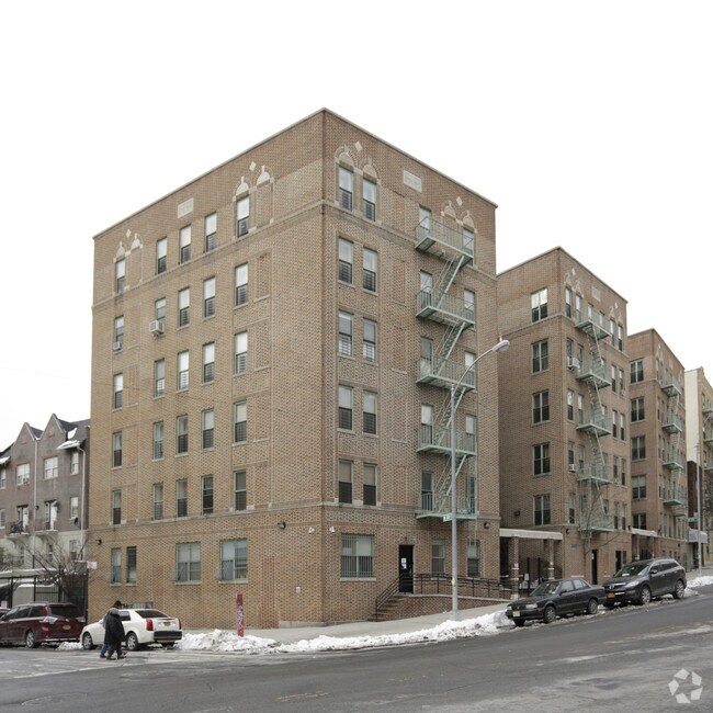 Building Photo - 1645 Macombs Rd