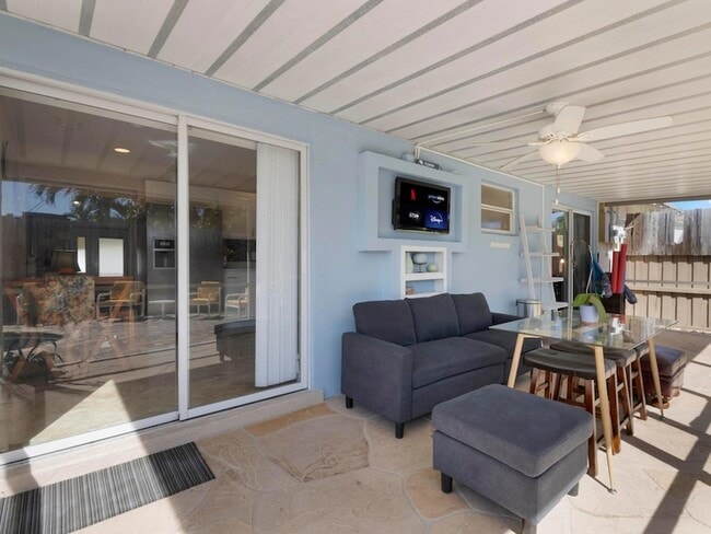 Building Photo - 832 Green St